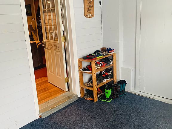 Entry Porch/Mud Room