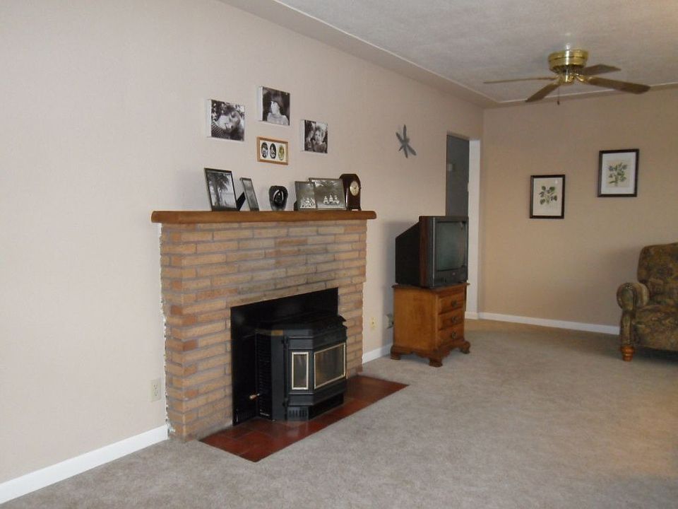 2nd image of 1826 E 14th St