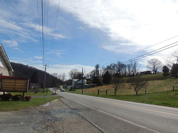5th image of 1308 Bristol Hwy