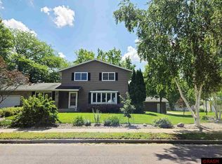 1715 Boettger Rd, New Ulm, MN 56073