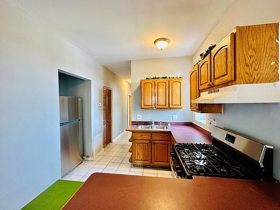 5th image of 5350 N Broadway St #3