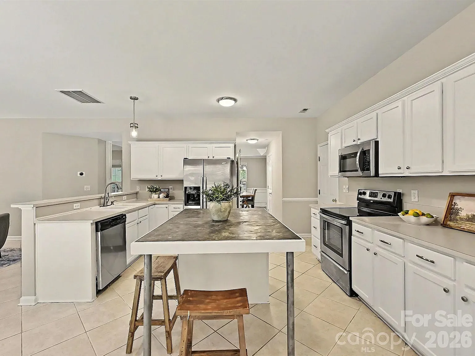 9539 Stawell Dr — Photo 3