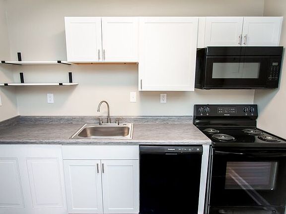 5th image of 300 E Charlotte Ave #27