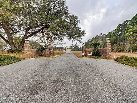 4th image of 1126 Basin Refuge Rd