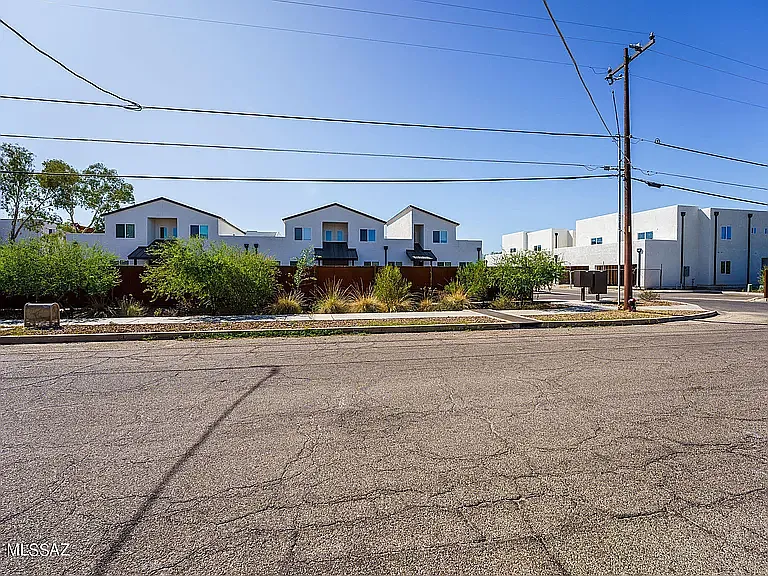 3738 E Mercedes Ct — Photo 4