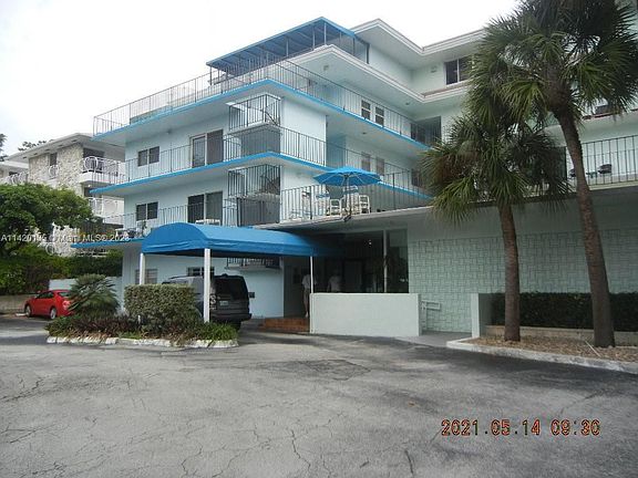 2nd image of 2539 S Bayshore Dr #414AR