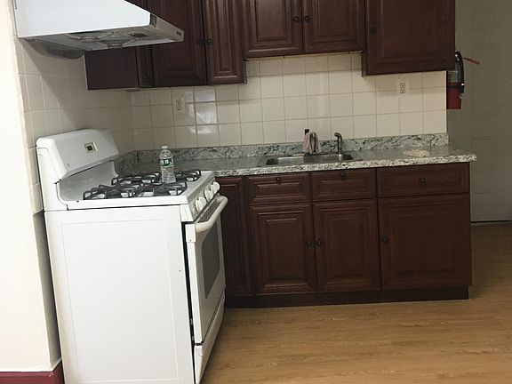 2nd image of 2457 Kensington Ave