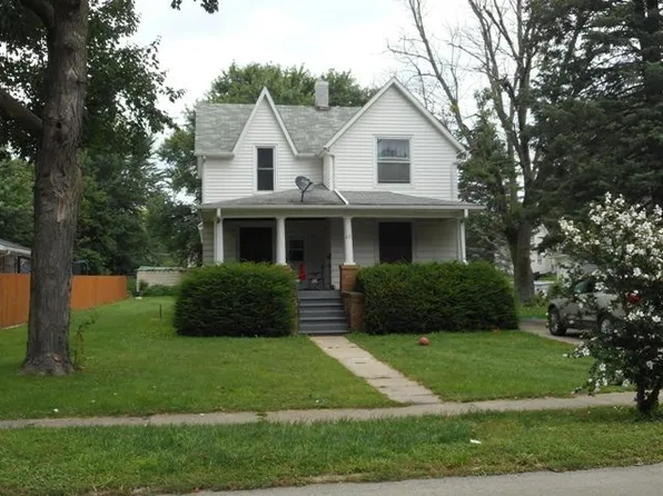 610 E 2nd St, Kewanee, IL 61443