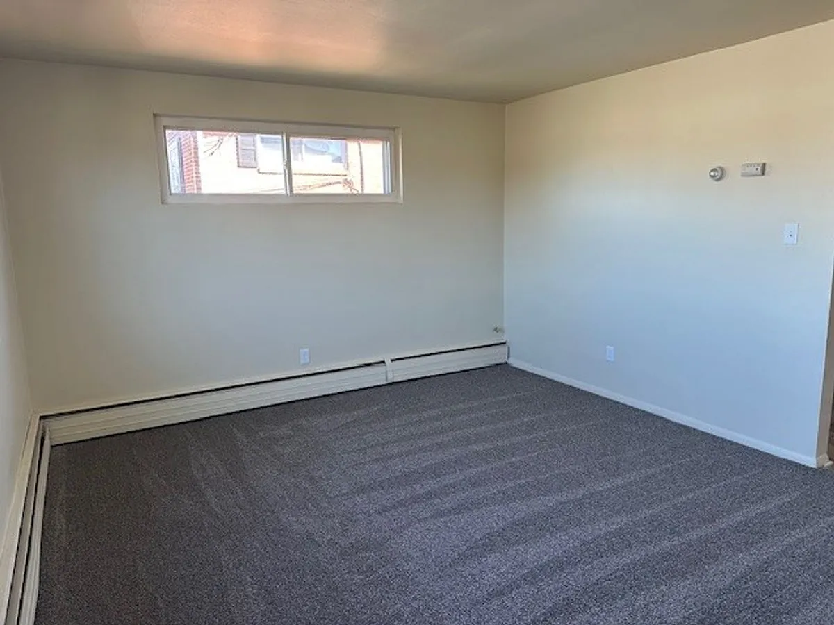 Building Photo - 130 Adelia St #7