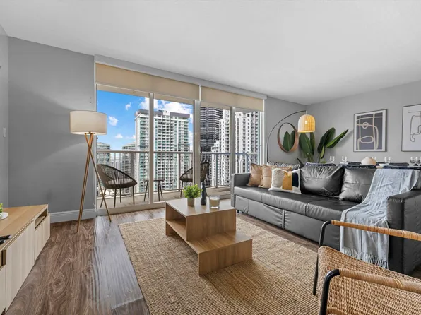 1 SE 12th St, Miami, FL