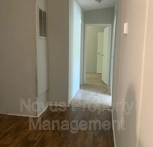 221 Oakleigh Dr — Photo 18
