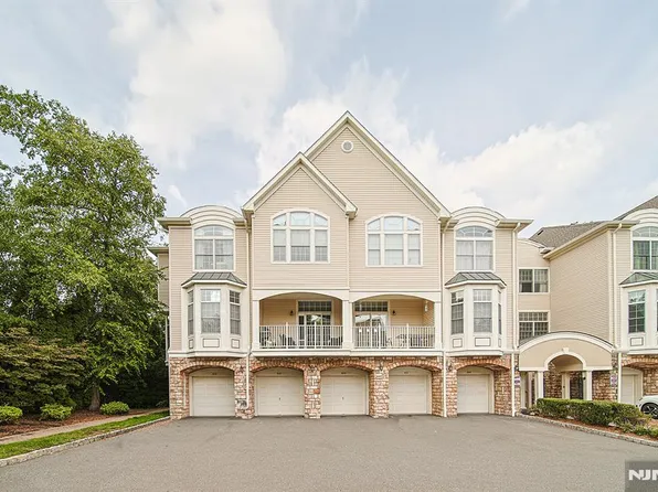 604 Turlington Ct #234, Livingston, NJ 07039