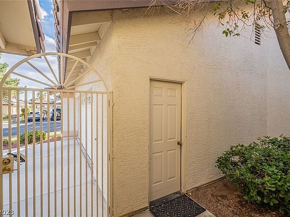 4th image of 3562 Wild Cherry Ct