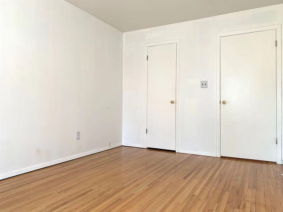 1st image of 4307 215th Pl #1