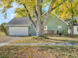 302 N Canal St, Newark, IL 60541