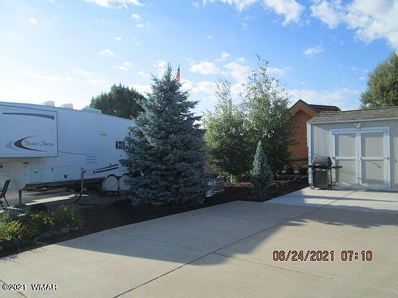 3rd image of 8227 Lake Shore Dr