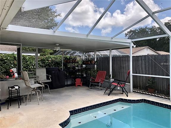 4th image of 11295 Maxton Way N