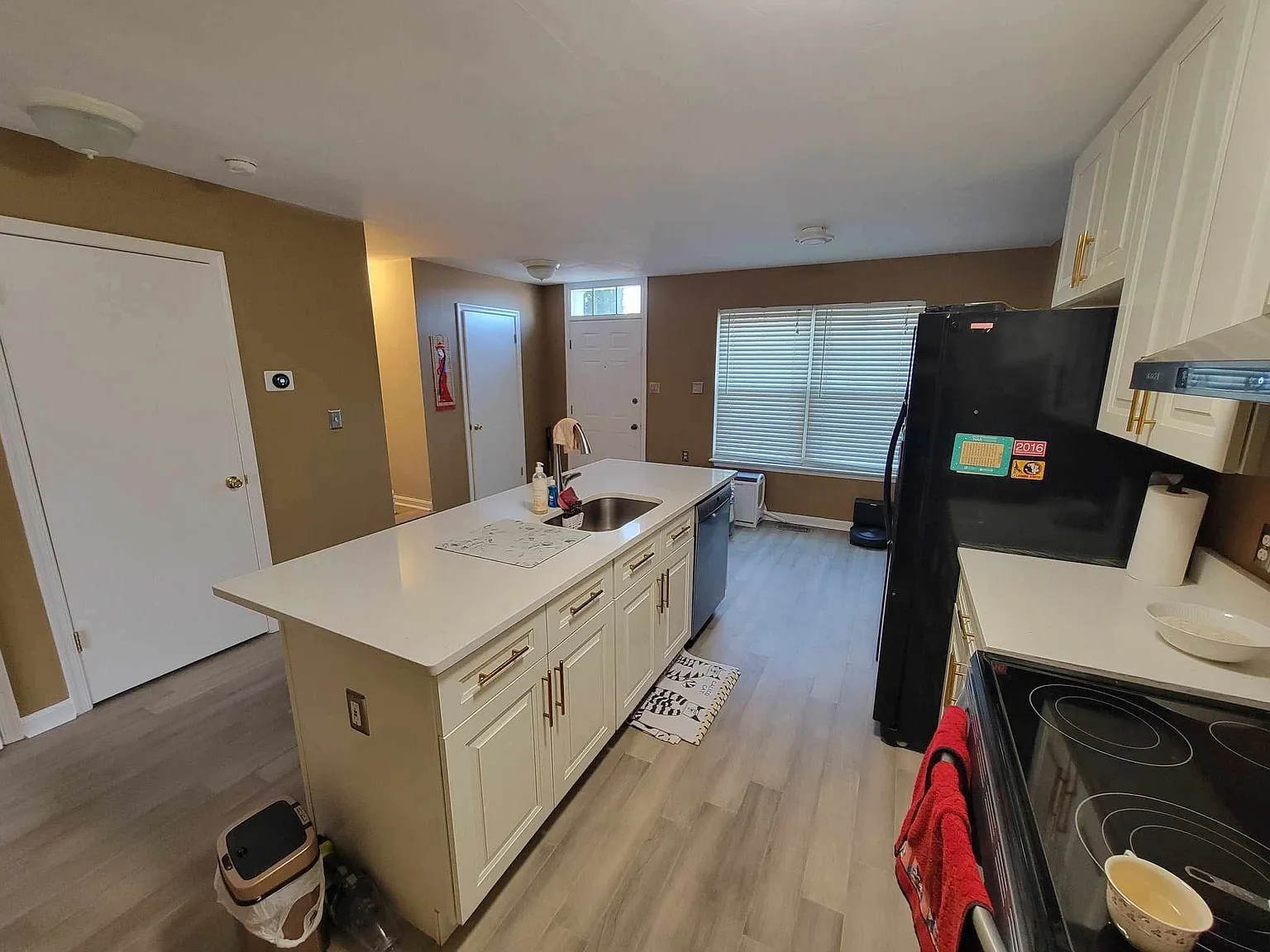 1307 Lobelia Ln — Photo 4