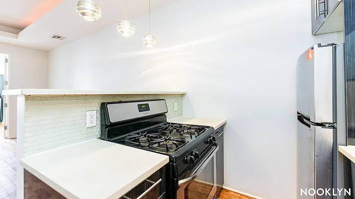 Rented by Nooklyn NYC LLC | media 37