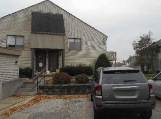 973 Millpond Rd, Valparaiso, IN 46385