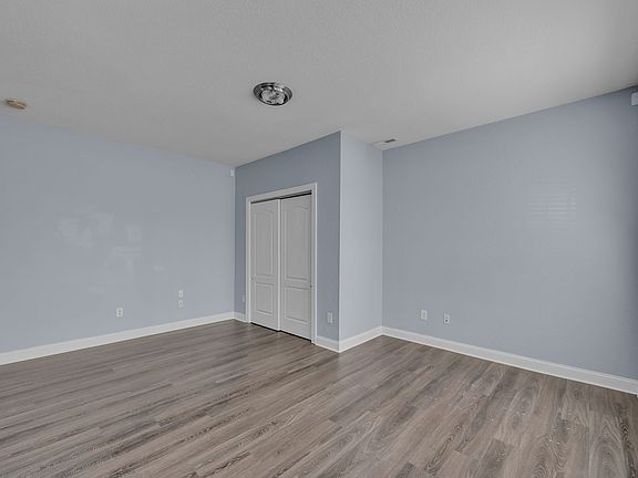 4th image of 4520 Willow Croft Dr