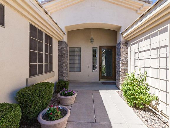4th image of 1082 E Longhorn Pl