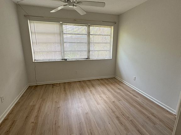 5th image of 1976 17th Ave APT J