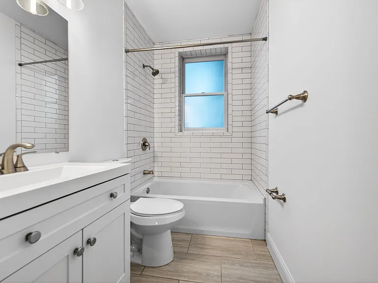 5750 Pershing Ave #1E — Photo 10