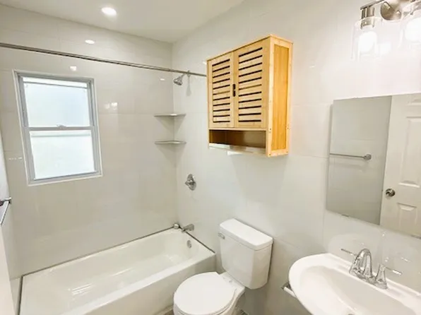 124 Hopkins Avenue image 8 of 27