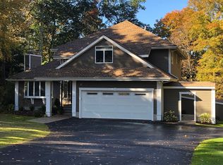 187 Canoe Brook Rd, Trumbull, CT 06611