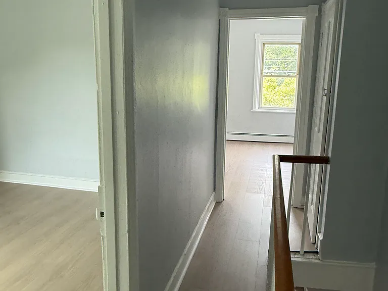 19 Stroud St — Photo 4