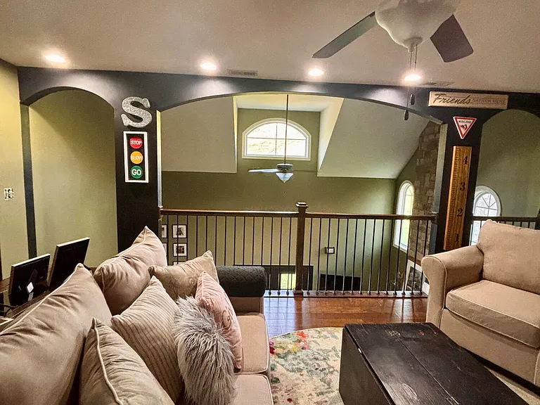 877 Porter Rd — Photo 31