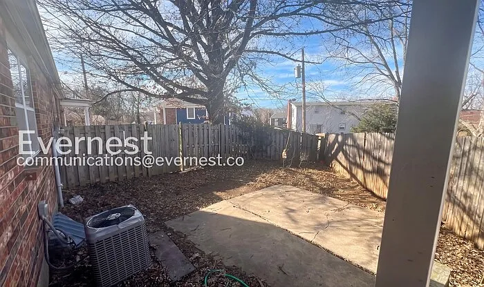 2356 S Crysler Ave — Photo 23