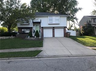 5450 Smoketree Dr, Columbus, IN 47201