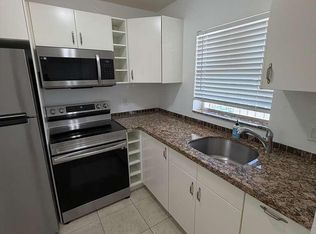 9851 Sandalfoot Blvd APT 220, Boca Raton, FL 33428