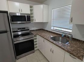 9851 Sandalfoot Blvd, Boca Raton, FL
