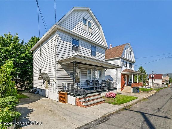 3rd image of 510 E Warren St