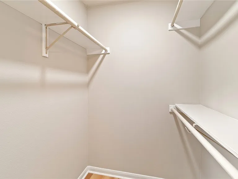 2100 Southwood Dr #22 — Photo 12