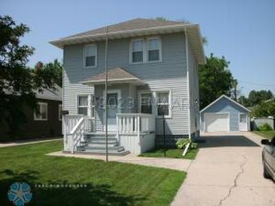 411 11th St N, Moorhead, MN, 56560