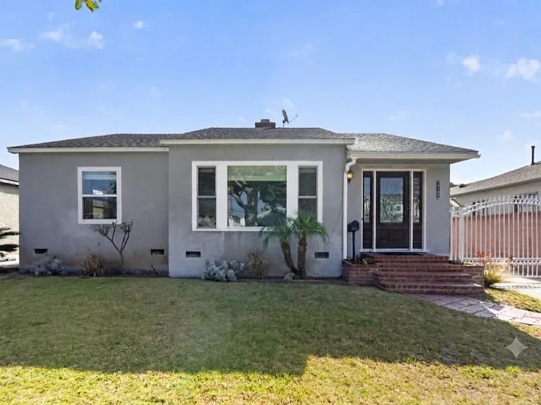 7742 Dunbarton Ave — Photo 2