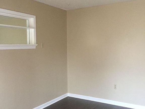 2nd image of 97 Pepperbrook Cv