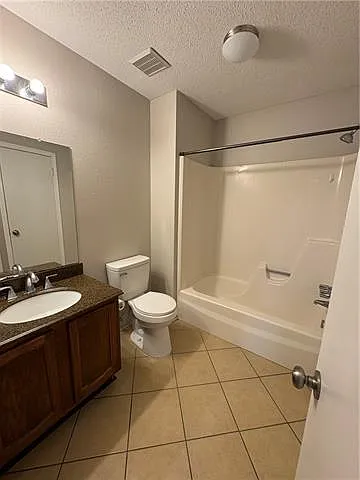 2932 Manhattan Blvd — Photo 5