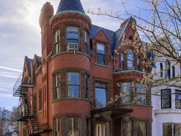 1575 Beacon St APT 3R, Brookline, MA 02446