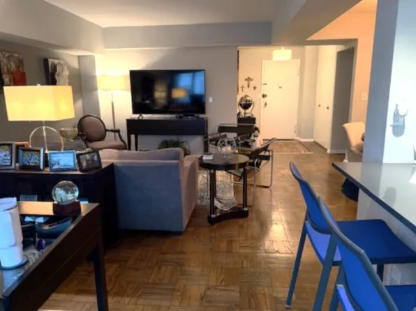 100 West 57th Street 17P image 2 of 7