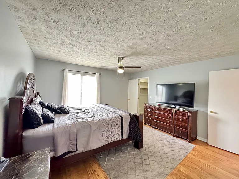 9526 Colegate Way — Photo 21