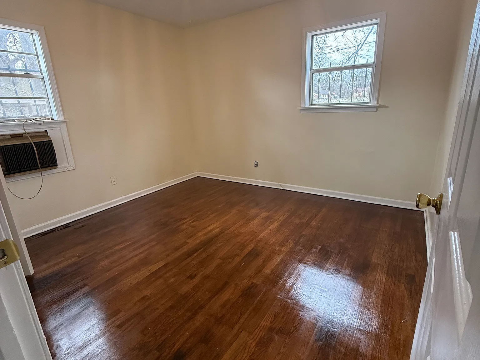 2 bed, 744 sqft, $990 — Photo 4