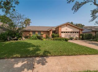 15811 Cavendish Dr, Houston, TX 77059