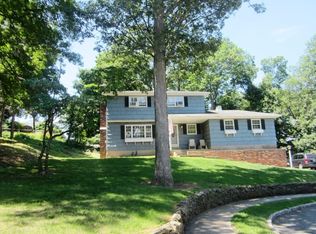 9 Brittany Rd, Succasunna, NJ 07876