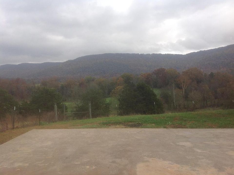 2nd image of 2898 Upper East Valley Rd