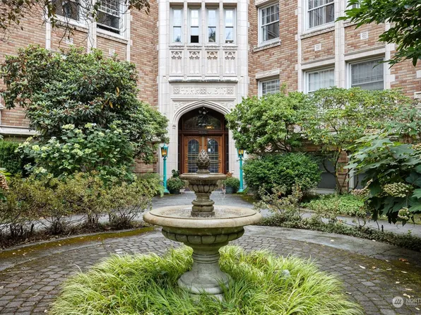 5810 Cowen Place NE #410, Seattle, WA 98105